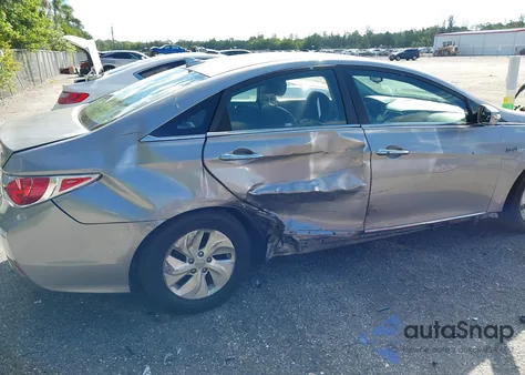 2015 Hyundai Sonata Hybrid from USA, damaged, VIN KMHEC4A4XFA128010